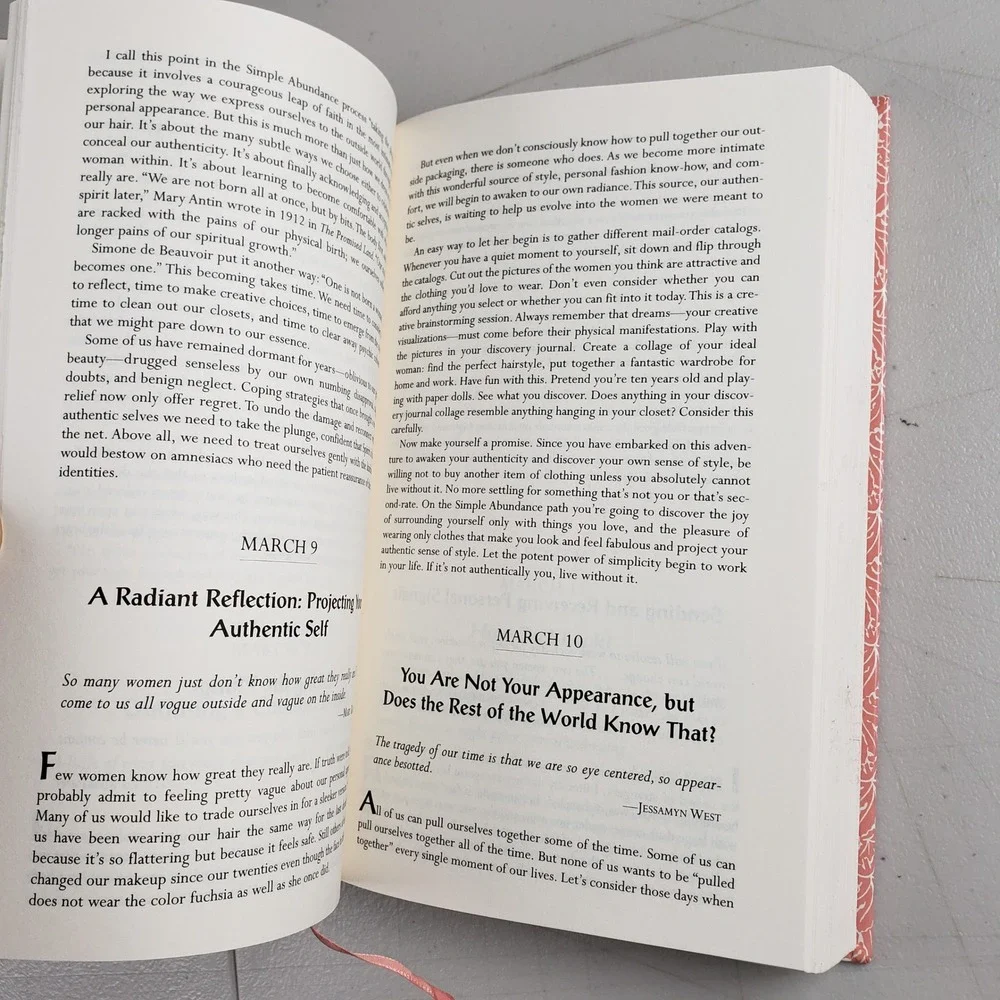 Simple Abundance A Daybook of Comfort and Joy Sarah Ban Breathnach 1995 Hard